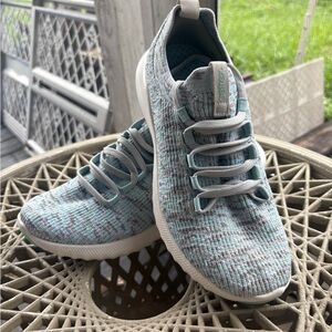 Aetrex Light Gray and Blue Knit Shoes